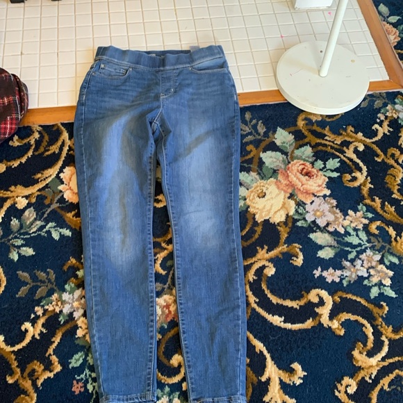 Signature by Levi Strauss shaping pull on super skinny jeans. Worn‎ about 3x - Picture 1 of 6